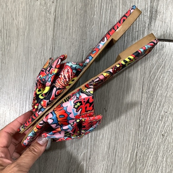 Cape Robbin Comic Strip Print Big Bow Flats size 7 - Picture 7 of 9